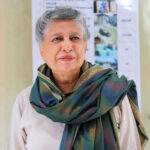 Portrait der pakistanischen Architektin Yasmeen Lari