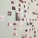 Die Ausstellung »100 Experiments« im Aedes in Berlin zeigt 100 Arbeiten, die im Rahmen eines kollaborativen experimentellen Projekts entstanden sind. Bild: Annvil