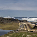 »Ilulissat Icefjord Centre« von Dorte Mandrup mit Blick auf Eisberge