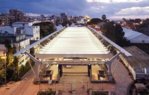 38 Membran-Segel als Überdachung am Bahnhof Elifelet in Tel Aviv