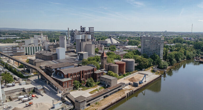 Für ein ehemaliges Industrie-Areal direkt am Wiesbadener Rheinufer entwickelt 3deluxe derzeit ein neues Nutzungskonzept