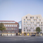 Novotel in Münster mit unterschiedlichen Fassaden an Neu- und Bestandsbau
