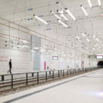 Neuer U-Bahnhof in Karlsruhe mit Belechtungskonzept von Ingo Maurer