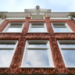 Haus mit gedruckter Keramikfassade in Amsterdam