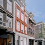 Fassade aus 3D-gedruckten Keramikelementen an einer Luxusboutique in Amsterdam, realisiert von Studio RAP
