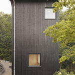 Ferienhaus mit schwarzer Holzfassade in Montabaur im Westerwald
