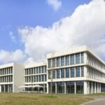 Würth-Innovationszentrum in München-Freiham von LRO Architekten mit Betonfertigteilfassade