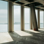Blick aufs Meer im Bürogebäude »Tip of Nordø« in Kopenhagen