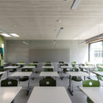 Klassenzimmer im Erweiterungsbau für die Sonnenlugerschule in Mengen von dasch zürn Architekten