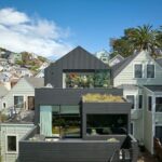 Wohnhaus mit schwarzer Holzfassade in San Francisco