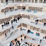 Der weiße und helle Galeriesaal ist das Schmuckstück der neuen Bibliothek. Bilder: Stadt Stuttgart (Fotografen: Kraufmann Harms und Kraufmann Hörner)