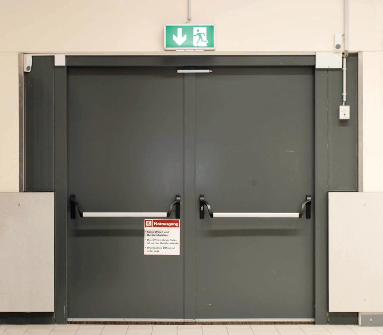 Eine zweiflüglige Tür für einen Notausgang. Bild: Teckentrup