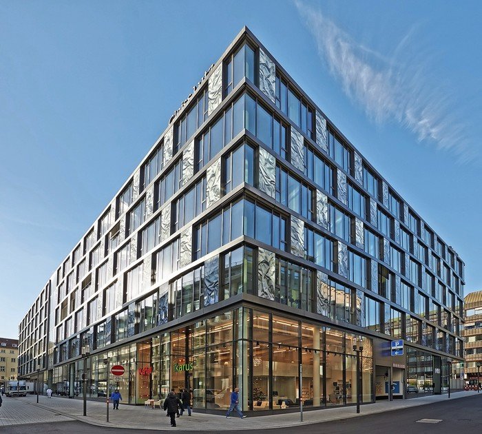 Das Gebäude mit Büro-, Handels- und Gastronomieflächen ist nach Green Building LEED Platin zertifiziert. Bild: Knauf Insulation