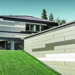 Die Prefa Fassade eines oberösterreichischen Einfamilienhauses zeigt ein geometrisches Farbenspiel in Anthrazit, Bronze und Elfenbein. Bilder: Prefa/Croce