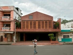  The House that Inhabits – Productive Urban Housing (Ecuador), Gewinner beim Brick Award 22.