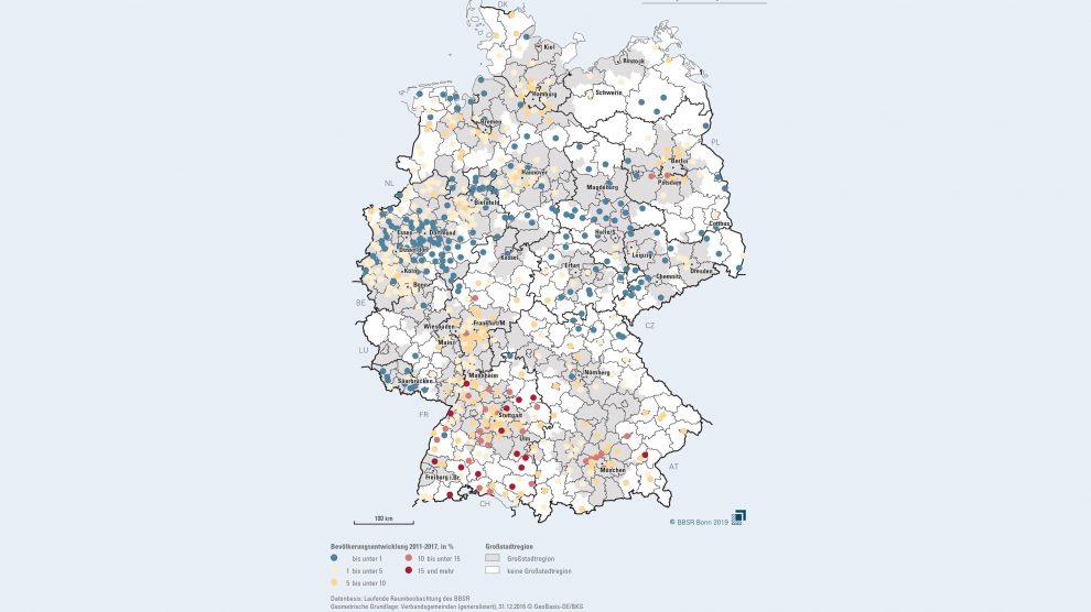 Eine neue Studie zur Bevölkerungsentwicklung in 624 deutschen Mittelstädten zeigt, dass die Einwohnerzahl dort zwischen 2011 und 2017 meist zugenommen hat.
