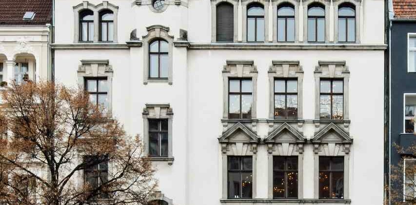 Ehemaliges Gerichtsgebäude und Frauengefängnis in der Berliner Kantstraße 79