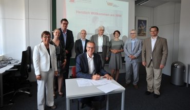 Unterzeichnung des Kooperationsvertrags für das Zertifikatsstudium BIM. Bild: Hochschule Karlsruhe