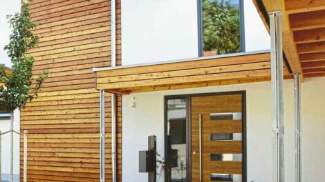 Holz- und Alu-Holz-Haustüren nach Maß