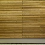 Eine mit Holzlatten verkleidete Wand. Bild: Manfred Vogel/vor-ort-foto.de