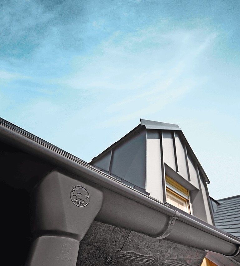 Entwässerungssystem für Dach und Fassade
