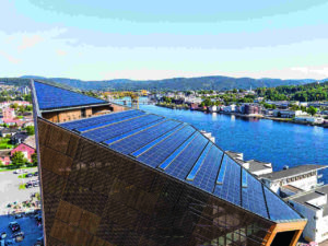 Bürogebäude in Norwegen mit elektrochromem Sonnenschutzglas