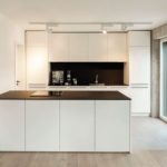 Moderne Küche in reduziert-schlichter Architekturform