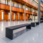 Betonmöbel aus Glasfaserbeton in Uni-Bibliothek